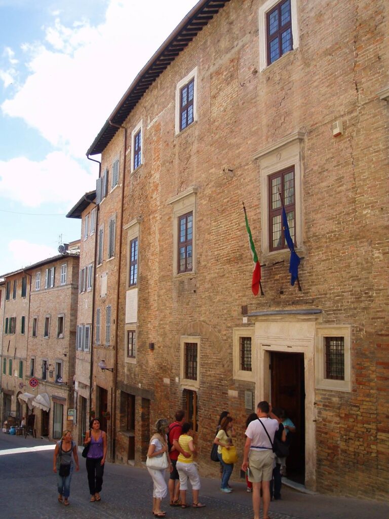 Raphael's House