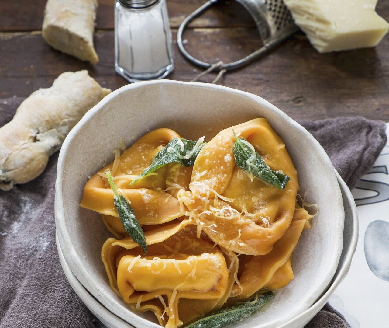 Tortelloni Bolognese