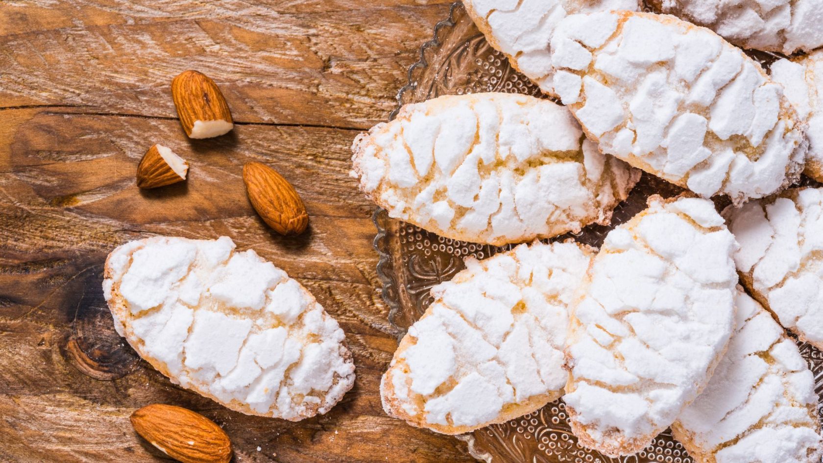 Tuscan almand biscuits