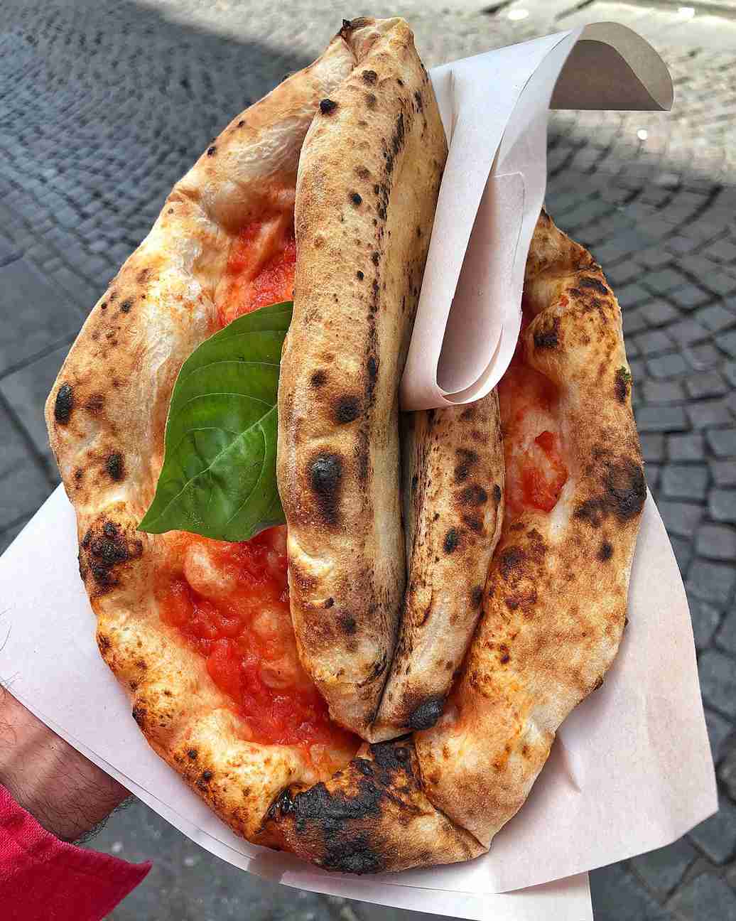 Migliore pizza a portafoglio Napoli